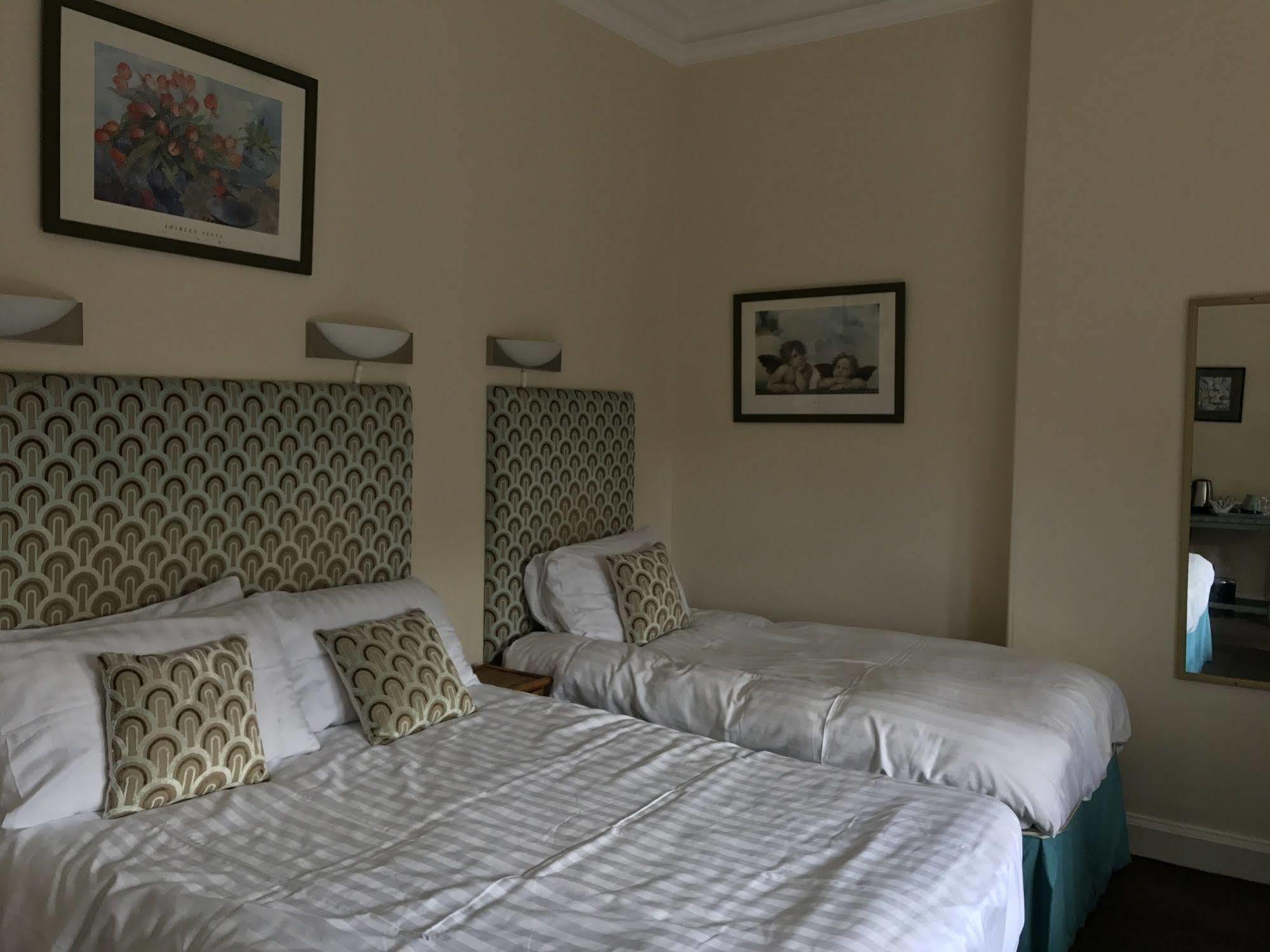 אדינבורו Canadale Guest House מראה חיצוני תמונה
